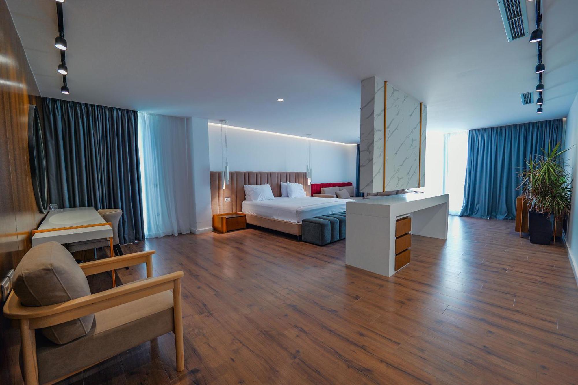 Dorchester Hotel Sarande Exterior photo