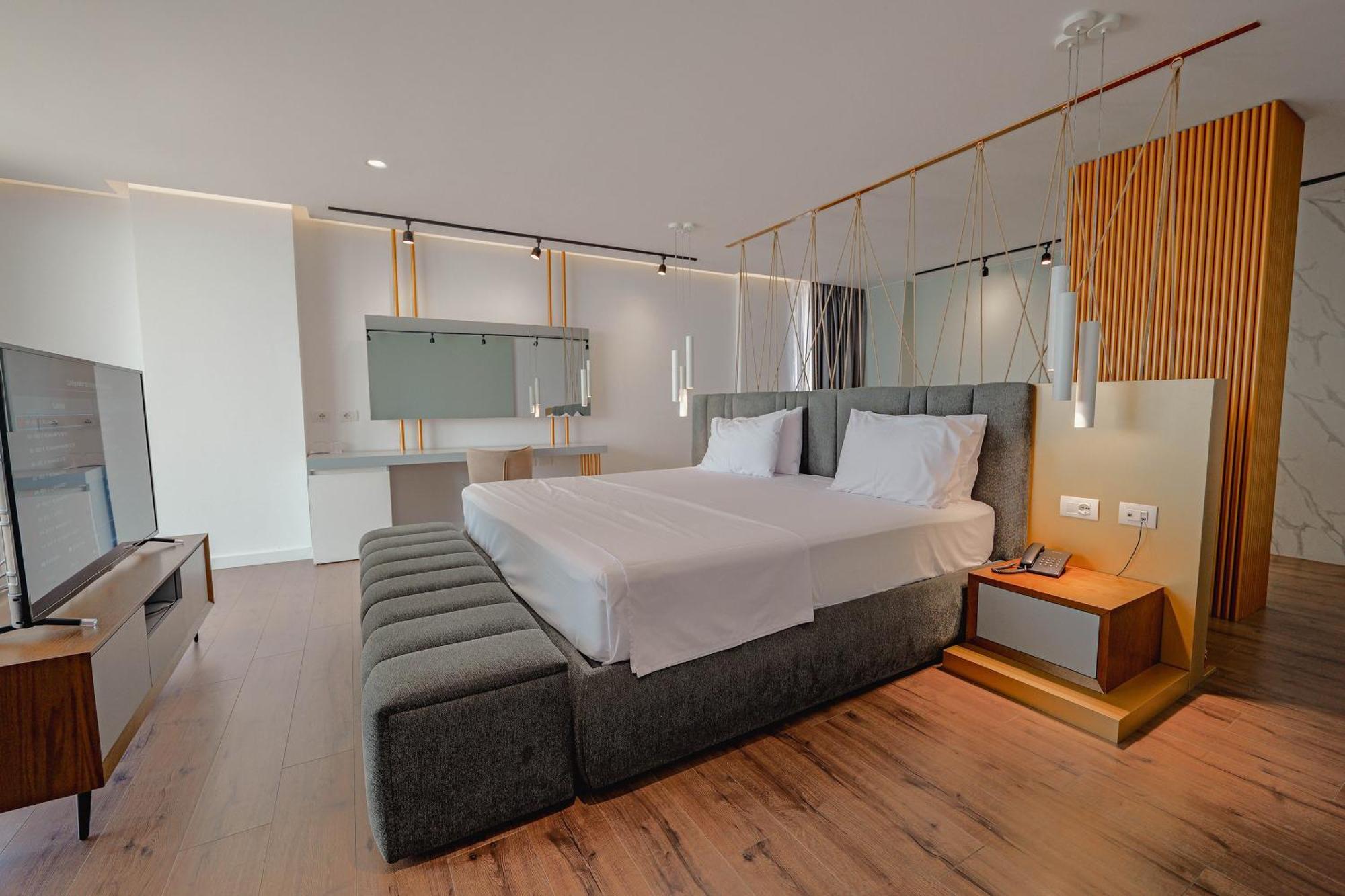 Dorchester Hotel Sarande Exterior photo