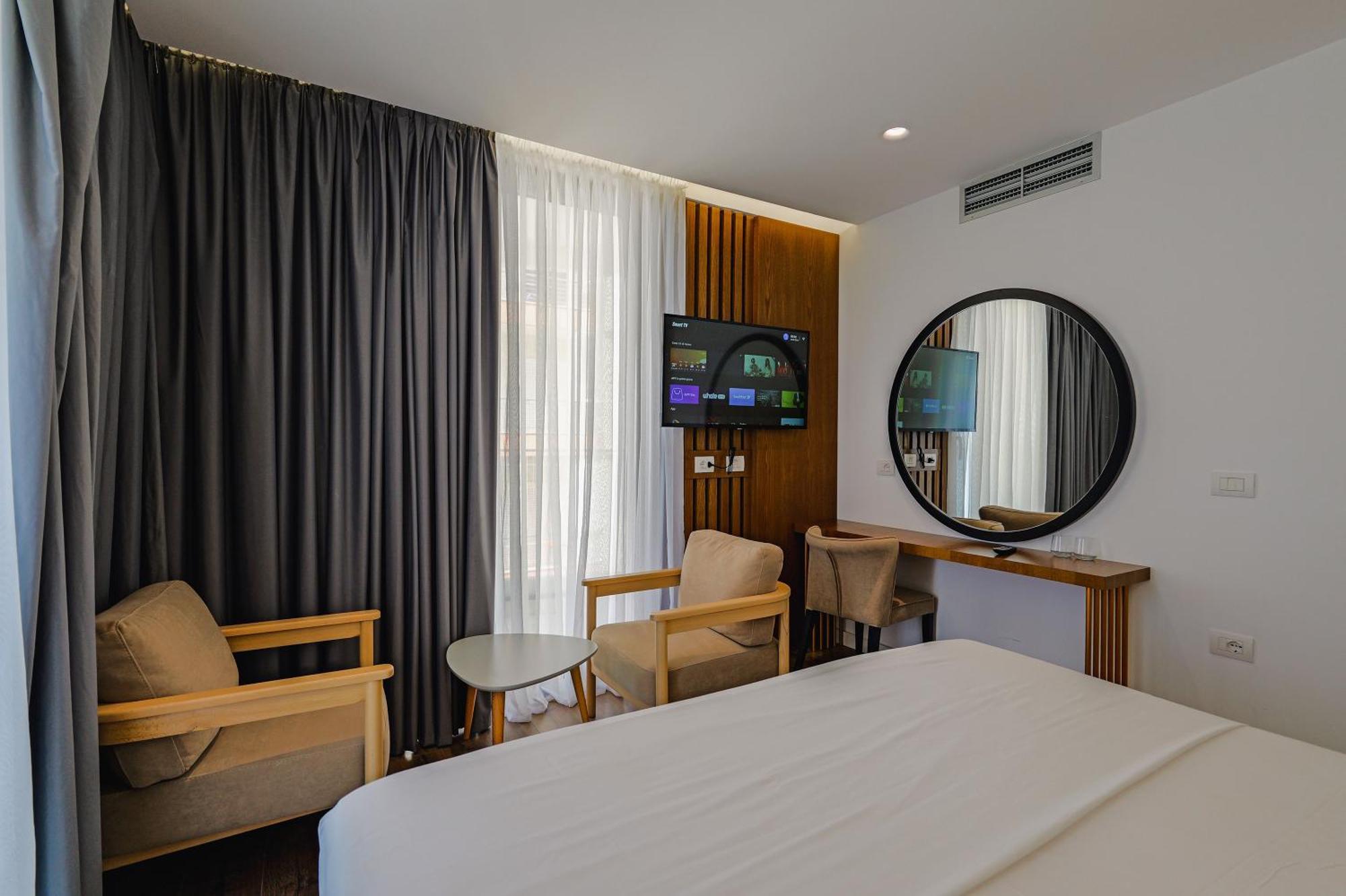 Dorchester Hotel Sarande Exterior photo