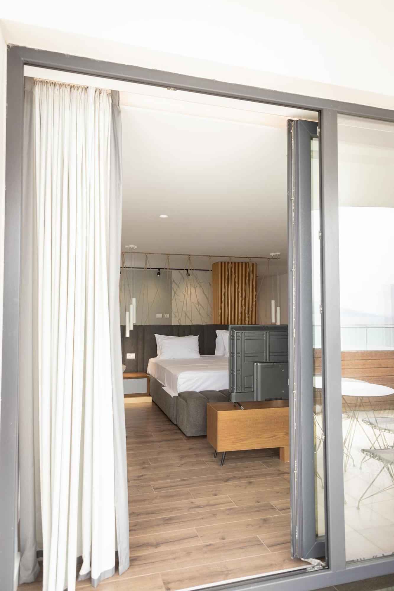 Dorchester Hotel Sarande Exterior photo