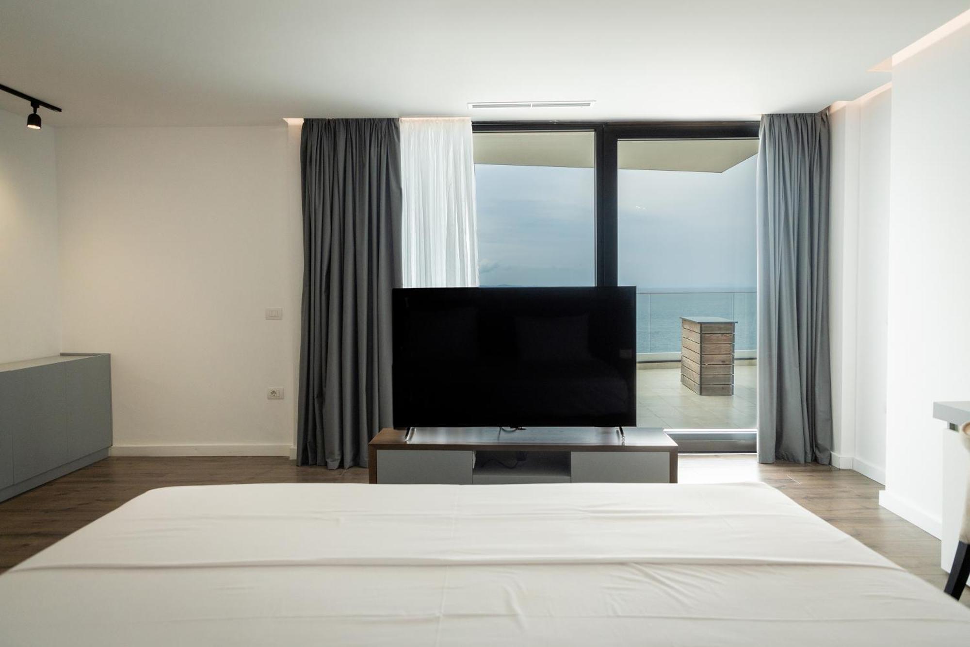 Dorchester Hotel Sarande Exterior photo